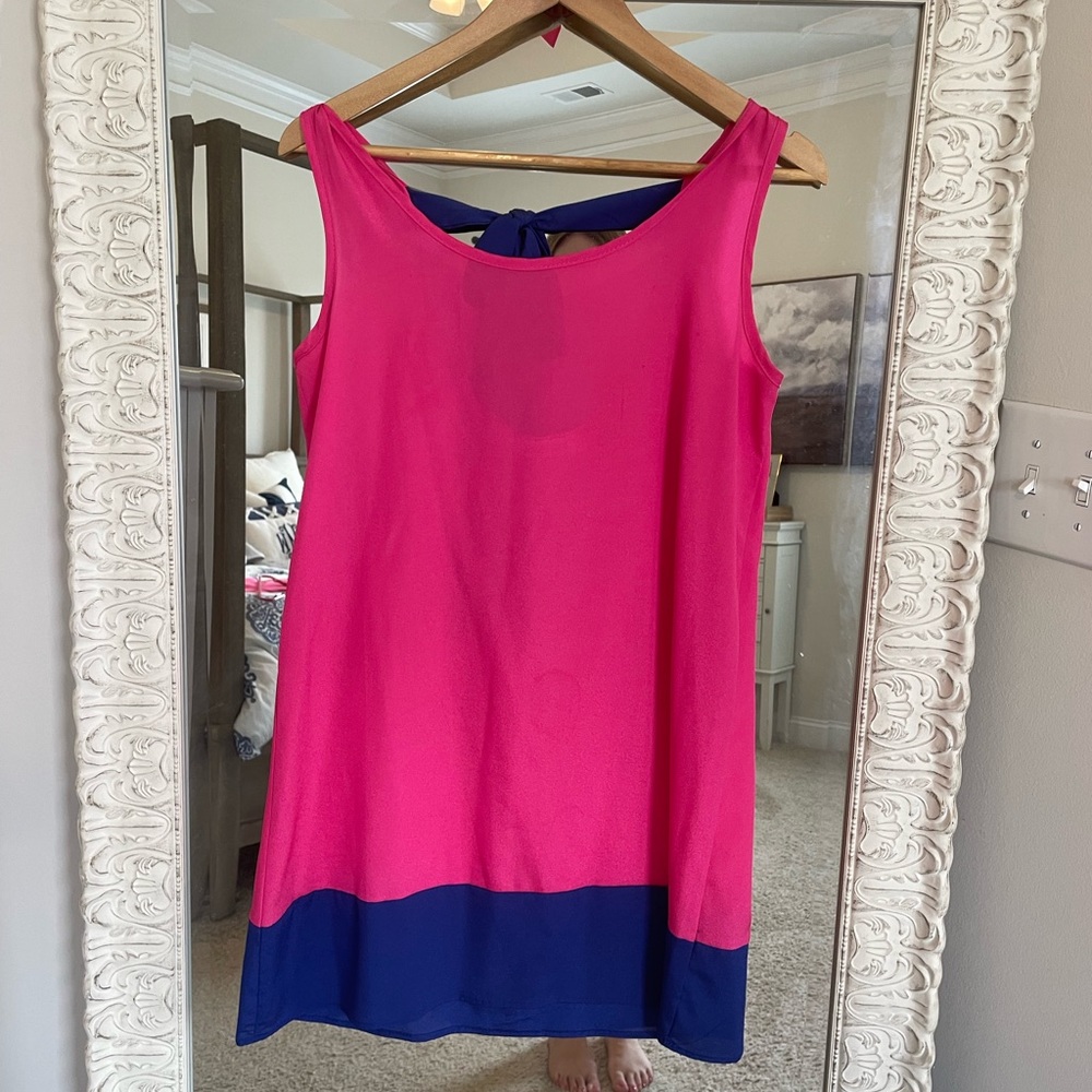 Cute dress!
